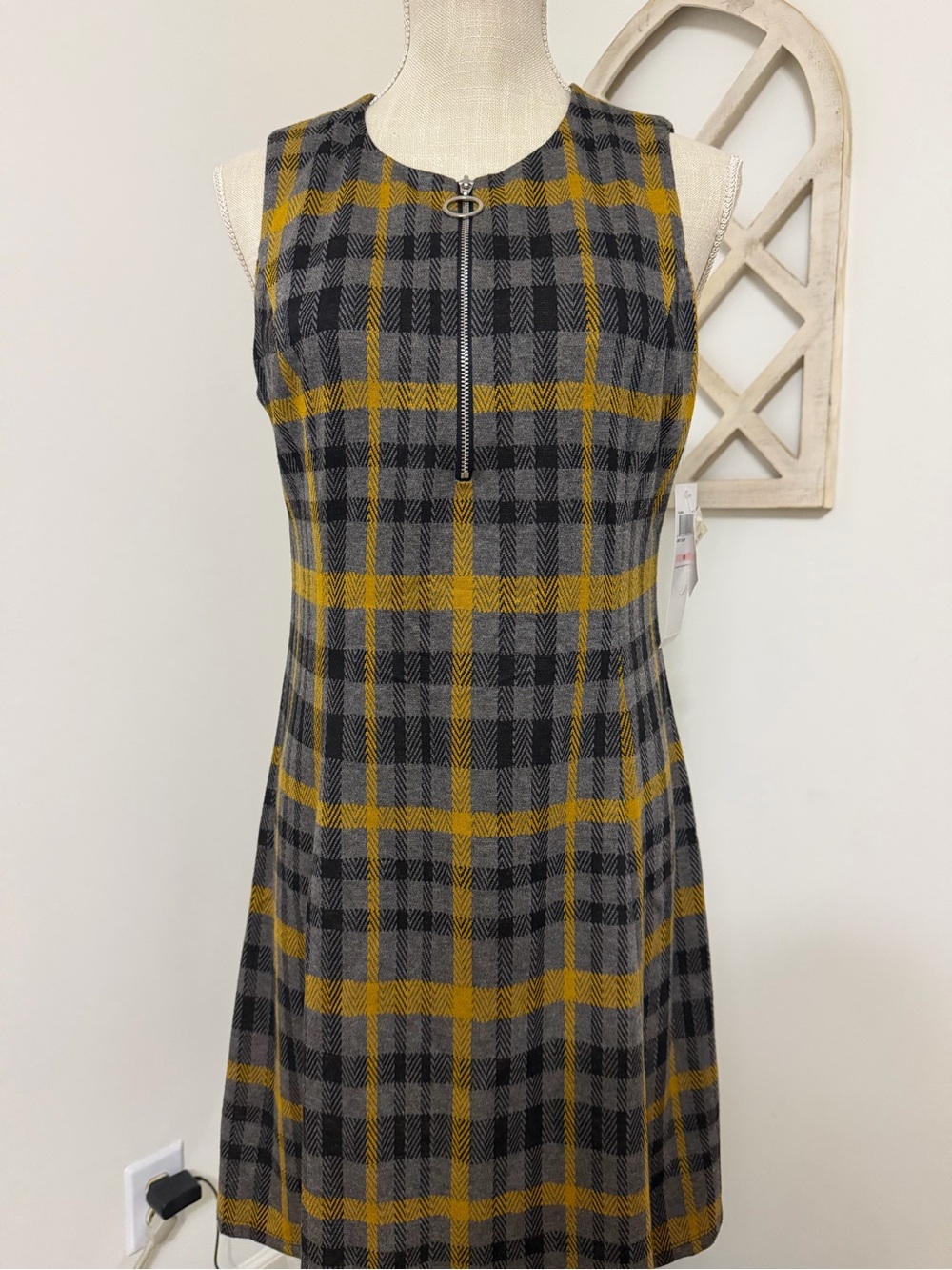 London Times Sleeveless Plaid Dress Women’s Size 10 NWT - Picture 2 of 9